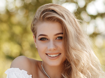 How Do I Naturally Whiten My Teeth?